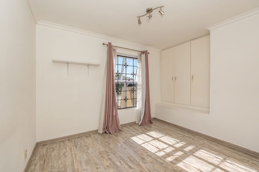 2 Bedroom Property for Sale in Thornton Western Cape